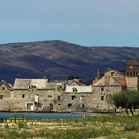 In Kastel Luksic With Balcony, Air Conditioning, W-lan, Washing Machine 5107-4 Kaštela