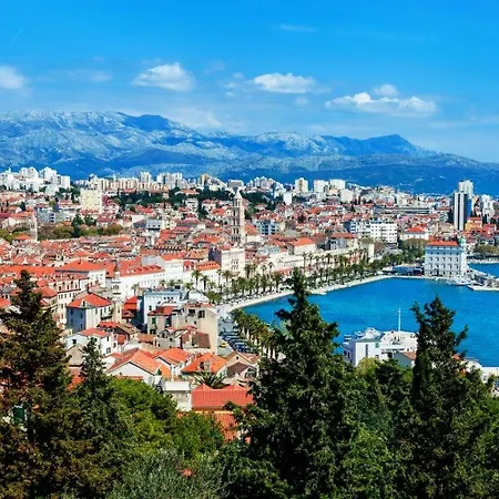 In Kastel Luksic With Balcony, Air Conditioning, W-lan, Washing Machine 5107-4 Appartement *