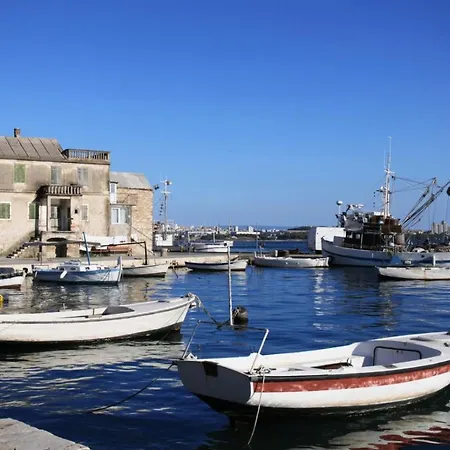 Appartement In Kastel Luksic With Balcony, Air Conditioning, W-lan, Washing Machine 5107-4