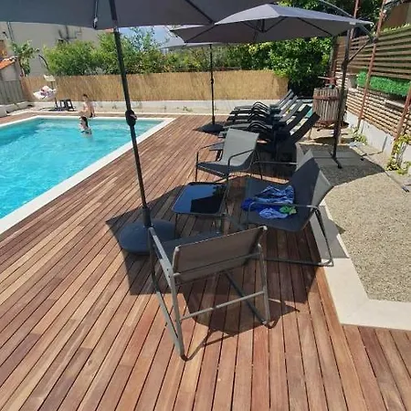 In Kastel Luksic With Balcony, Air Conditioning, W-lan, Washing Machine 5107-4 Appartement Kaštela