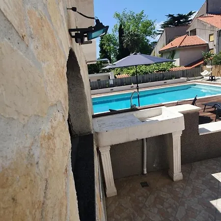 In Kastel Luksic With Balcony, Air Conditioning, W-lan, Washing Machine 5107-4 Appartement *